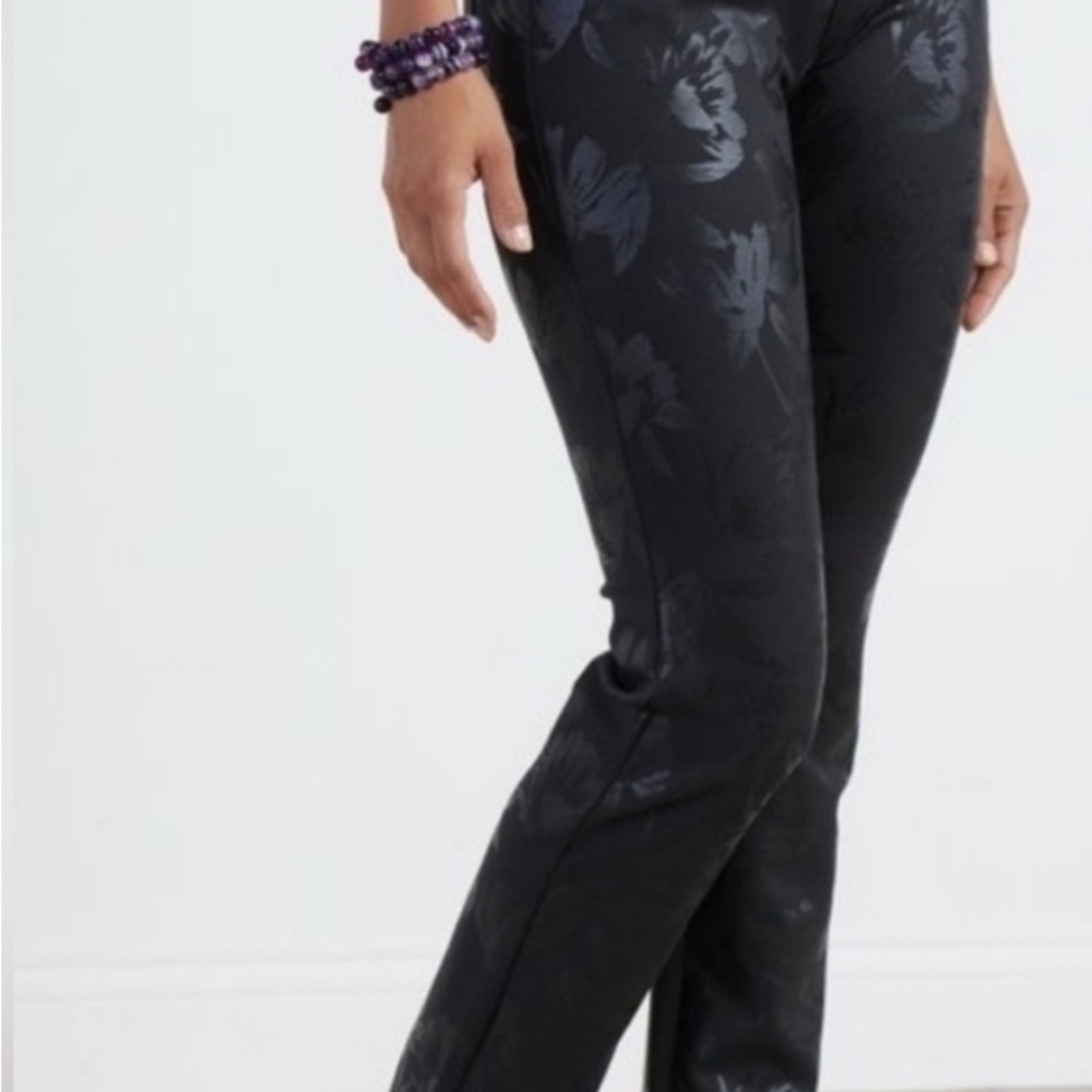 Soft Surroundings Black Floral Skinny Pants